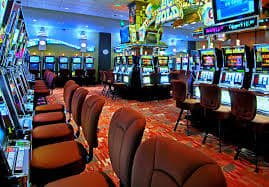 Tampilan antarmuka Lightning Roulette sexytogel dengan meja dealer langsung dan pilihan taruhan